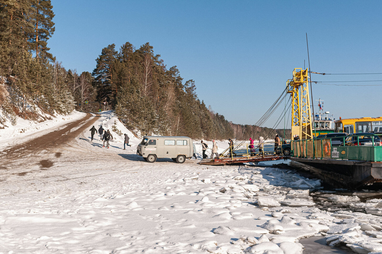 Ferry crossing. Krutoy Log